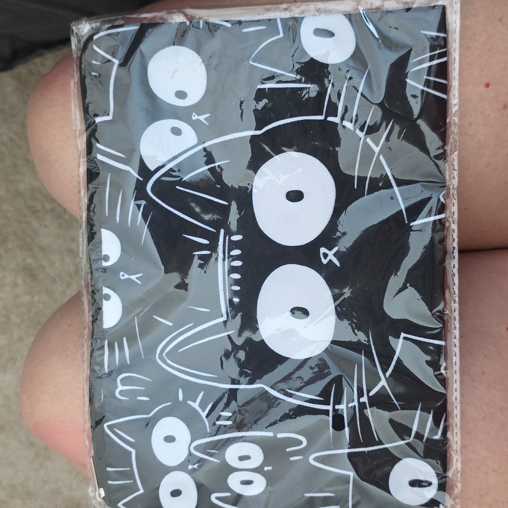 Cat Canvas Zippered Makeup Bag - Picture 2 of 4